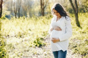 Acido folico in gravidanza, perché è importante assumerlo