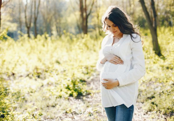 Acido folico in gravidanza, perché è importante assumerlo