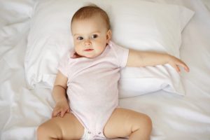 Cuscino per il  neonato: quando e come sceglierlo